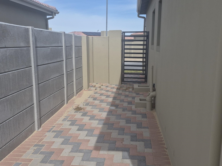 To Let 2 Bedroom Property for Rent in Stellendale Western Cape